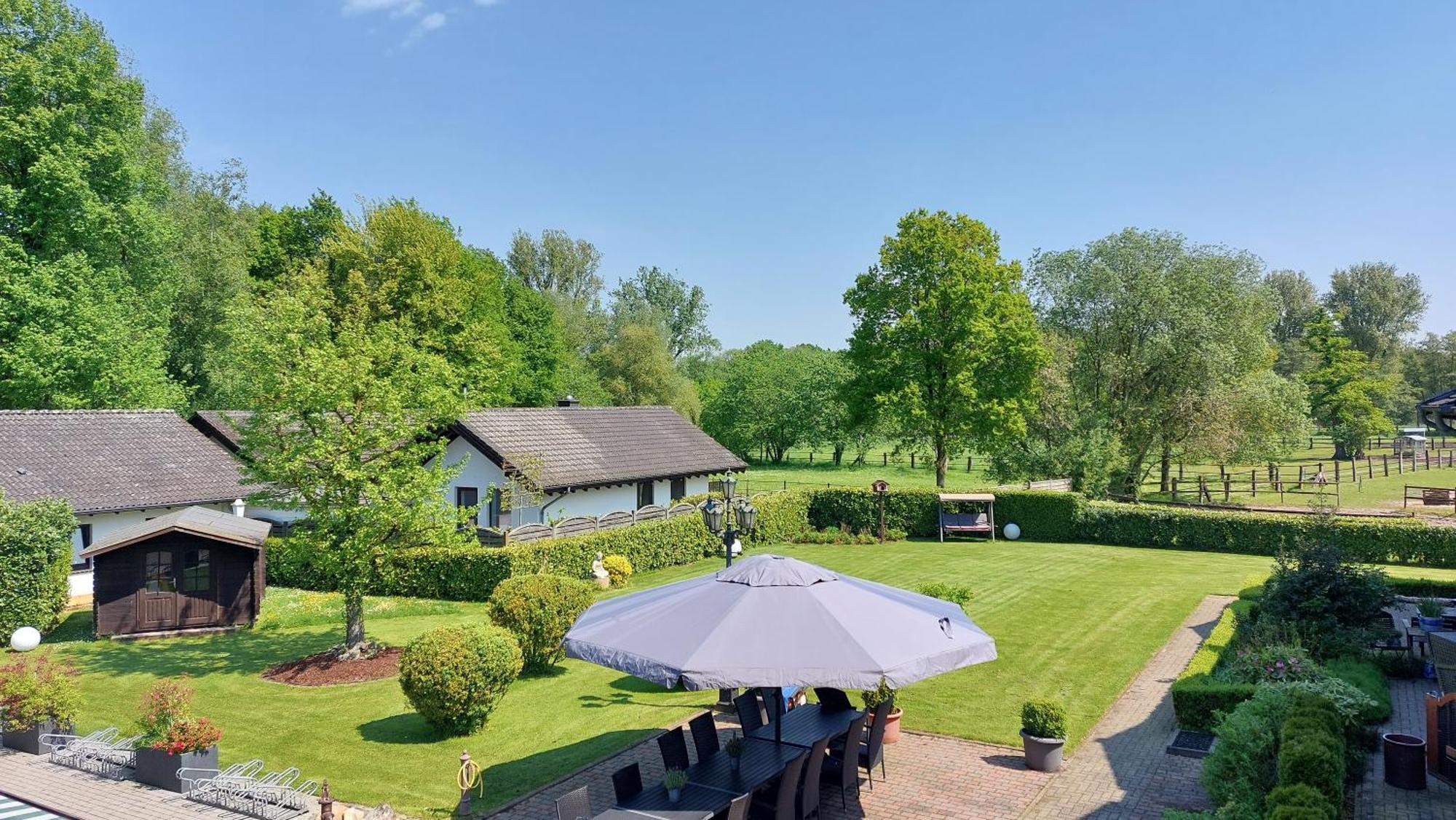 Niederkrüchten Landhotel Linden Am Venekotensee מראה חיצוני תמונה