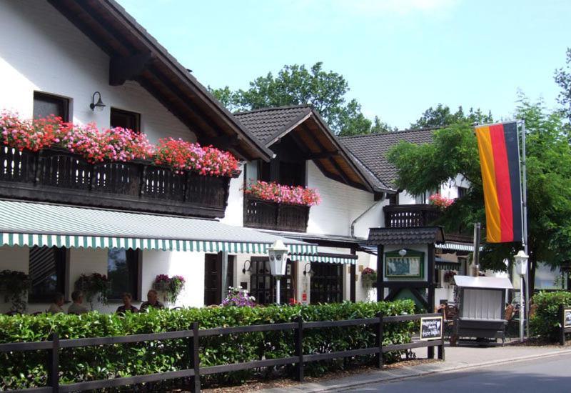Niederkrüchten Landhotel Linden Am Venekotensee מראה חיצוני תמונה